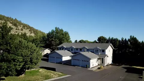 1980 NE Zachary Ct, Bend, OR 97701