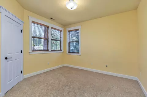 60829 Yellow Leaf St, Bend, OR 97702 photo 22