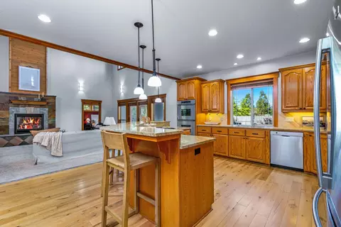 60829 Yellow Leaf St, Bend, OR 97702 photo 7