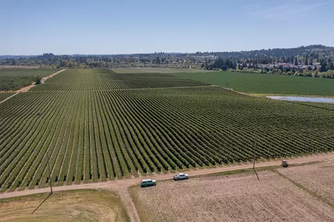3372 River Bend Rd, Salem, OR 97304