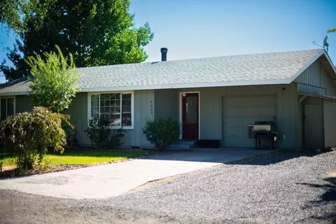 Exterior - 3037 Clearbrook Pl, Malin, OR 97632 photo 5 of 5