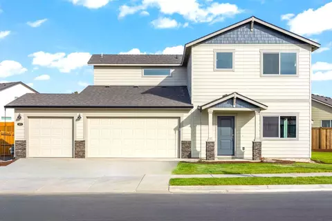 1079 NW Walnut Ave #08, Redmond, OR 97756