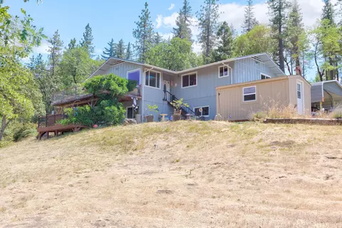 123 Loper Ln, Trail, OR 97541