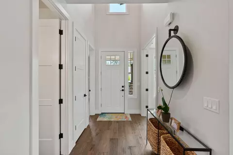 Entry Way - 60887 SW Headwaters Loop, Bend, OR 97702 photo 2 of 5