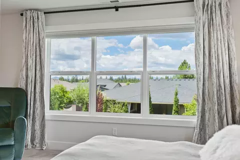 Bedroom - 60887 SW Headwaters Loop, Bend, OR 97702 photo 5 of 8