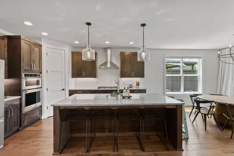 Kitchen - 60887 SW Headwaters Loop, Bend, OR 97702 photo 2 of 10