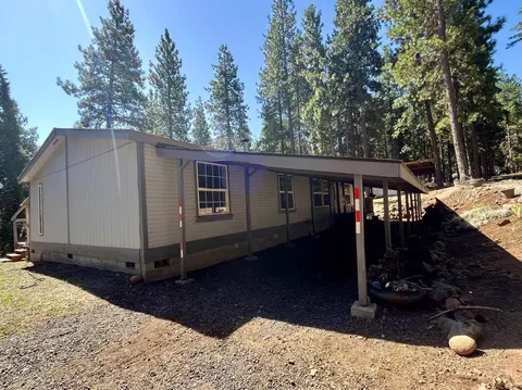 17620 Hamaker Ln, Klamath Falls, OR 97601