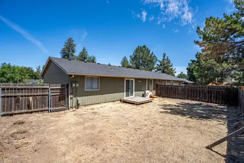 Exterior - 501 SE Wilson Ave, Bend, OR 97702 photo 5 of 9