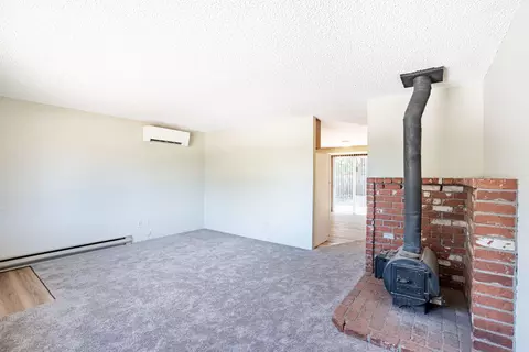 Living - 501 SE Wilson Ave, Bend, OR 97702 photo 3 of 3