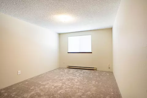 Bedroom - 501 SE Wilson Ave, Bend, OR 97702 photo 3 of 3