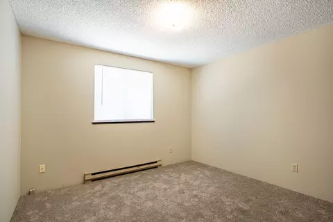 Bedroom - 501 SE Wilson Ave, Bend, OR 97702 photo 1 of 3