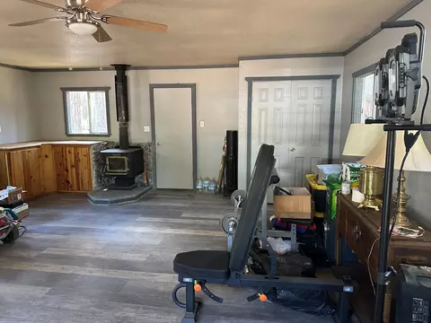 Living - 422 Elm St, Chiloquin, OR 97624 photo 4 of 4