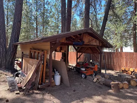 Exterior - 422 Elm St, Chiloquin, OR 97624 photo 11 of 13