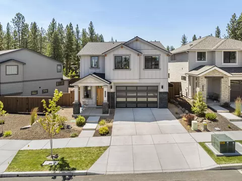 3263 NW Jesse Pl, Bend, OR 97703