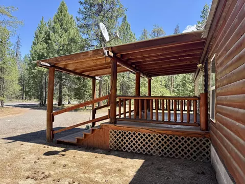 1558 Hackett Dr, La Pine, OR 97739 photo 4