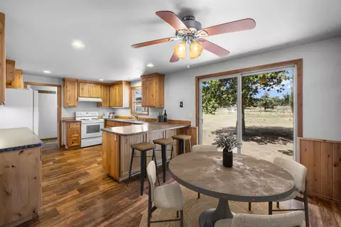 22818 Mcgrath Rd, Bend, OR 97701 photo 21