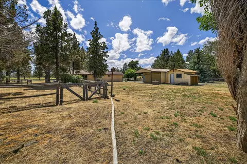 22818 Mcgrath Rd, Bend, OR 97701 photo 35