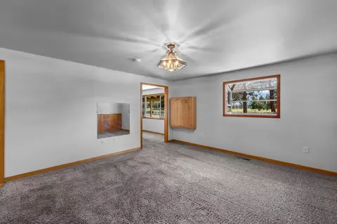 22818 Mcgrath Rd, Bend, OR 97701 photo 13