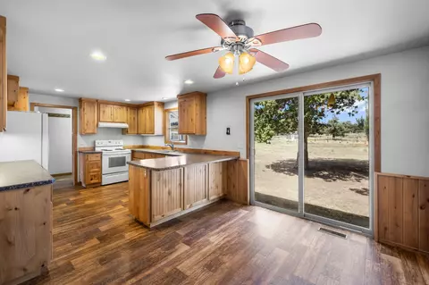 22818 Mcgrath Rd, Bend, OR 97701 photo 22