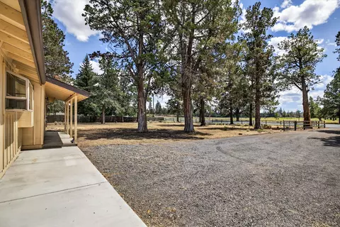 22818 Mcgrath Rd, Bend, OR 97701 photo 5