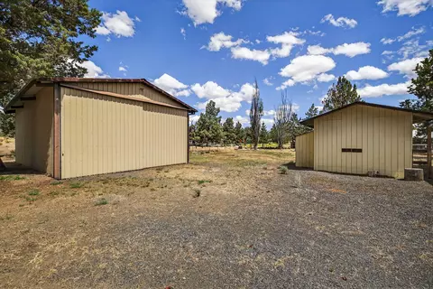 22818 Mcgrath Rd, Bend, OR 97701 photo 39