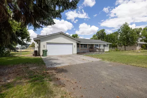 415 9th St, Metolius, OR 97741 photo 2