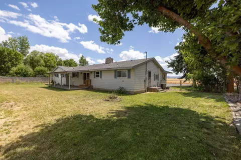 415 9th St, Metolius, OR 97741 photo 5