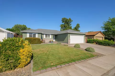 1161 Marilee St, Central Point, OR 97502