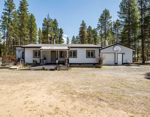 52644 Skidgel Rd, La Pine, OR 97739