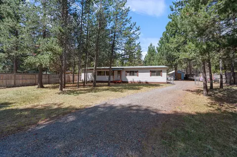 56203 Stellar Dr, Bend, OR 97707