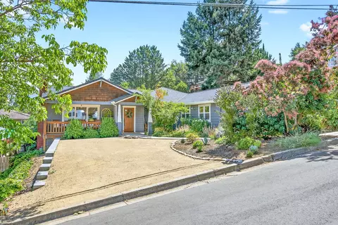 1108 Park St, Ashland, OR 97520