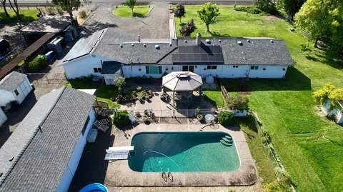 2909 Ball Rd, Eagle Point, OR 97524 photo 4