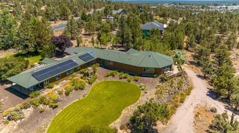 21085 Quail Ln, Bend, OR 97703 photo 4