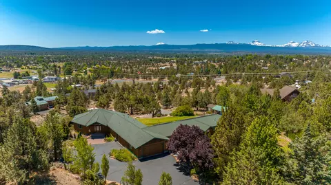 21085 Quail Ln, Bend, OR 97703 photo 3