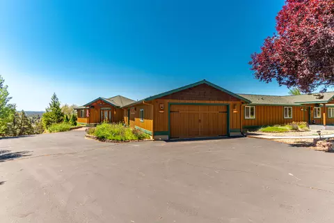 21085 Quail Ln, Bend, OR 97703 photo 2
