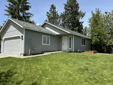 1644 SE Riviera Dr, Bend, OR 97702