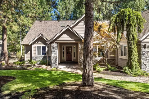 2777 NW Champion Cir, Bend, OR 97703