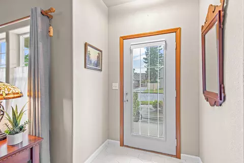 Entry Way - 327 Brookhaven Dr, Central Point, OR 97502 photo 1 of 1