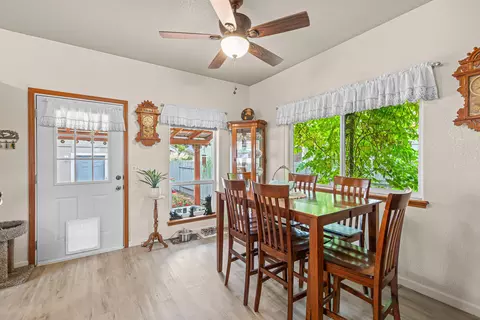 Dining - 327 Brookhaven Dr, Central Point, OR 97502 photo 1 of 1