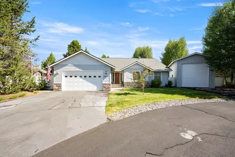 Exterior - 16676 Mcclintock Pl, La Pine, OR 97739 photo 2 of 5