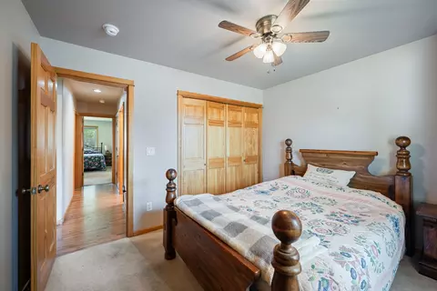 Bedroom - 16676 Mcclintock Pl, La Pine, OR 97739 photo 4 of 7