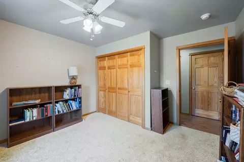 Bedroom - 16676 Mcclintock Pl, La Pine, OR 97739 photo 2 of 7