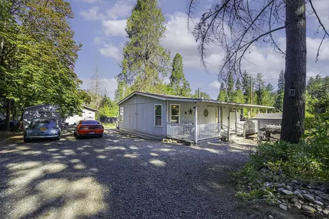 198 Gordon Way N, Grants Pass, OR 97527