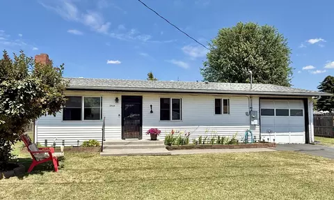 3929 Sturdivant Ave, Klamath Falls, OR 97603