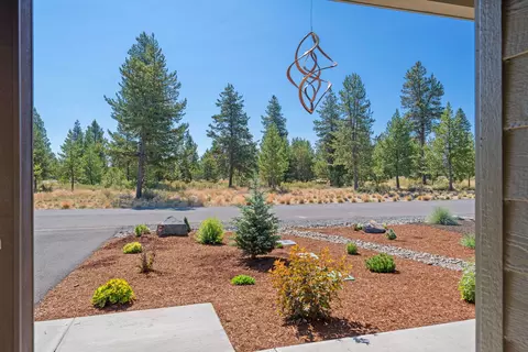 51981 Campfire Dr, La Pine, OR 97739 photo 4