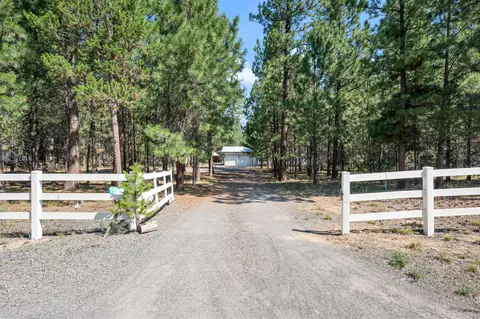 15660 Woodgreen Ct, La Pine, OR 97739 photo 29