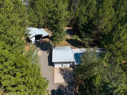 15660 Woodgreen Ct, La Pine, OR 97739 photo 4