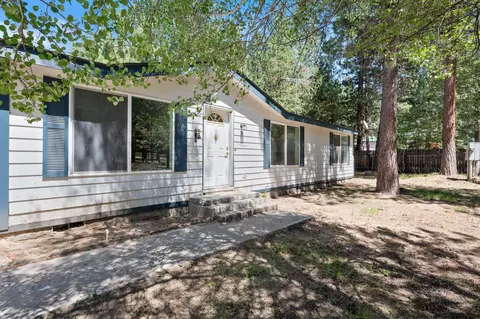 15660 Woodgreen Ct, La Pine, OR 97739 photo 3