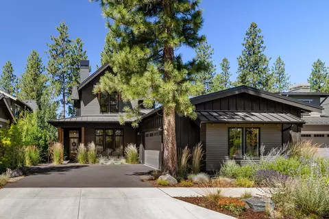 Exterior - 1181 NW Singleton Pl, Bend, OR 97703 photo 2 of 18