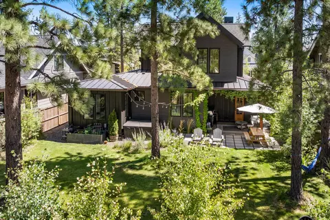 Exterior - 1181 NW Singleton Pl, Bend, OR 97703 photo 15 of 18